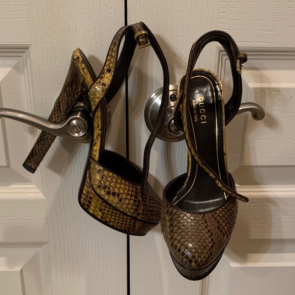 GUCCI - Picture 1 of 8